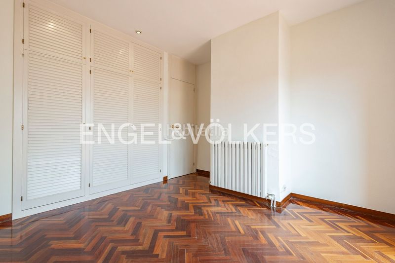 Foto 3465a3f8-a779-494a-883d-aacd121dea11. Rent penthouse with heating in Sarrià Barcelona