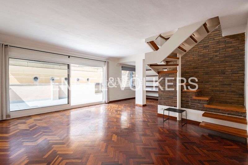 Foto 355ece40-fc58-4eea-8028-dad932b3cd8e. Rent penthouse with heating in Sarrià Barcelona