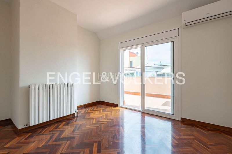 Foto 5ea4cecb-f5cc-40ff-ab1a-17a2a9fe391d. Rent penthouse with heating in Sarrià Barcelona