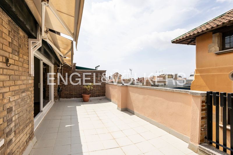 Foto afdd5fac-6ff6-480a-9353-7006f6bb6aac. Rent penthouse with heating in Sarrià Barcelona