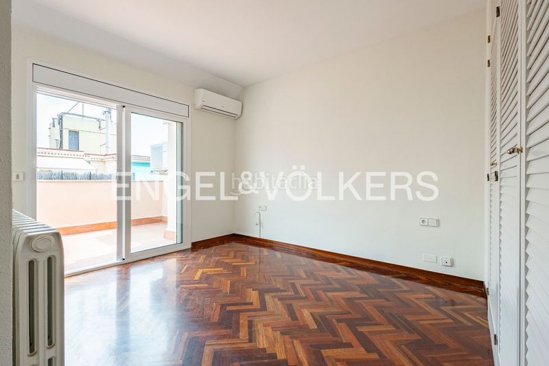 Foto b8fff5d3-f10b-418e-b181-3a1754b872eb. Rent penthouse with heating in Sarrià Barcelona