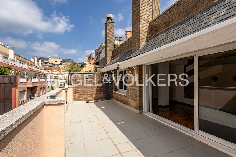 Foto e19fe634-f297-4679-9ebe-e266e144ad7f. Rent penthouse with heating in Sarrià Barcelona