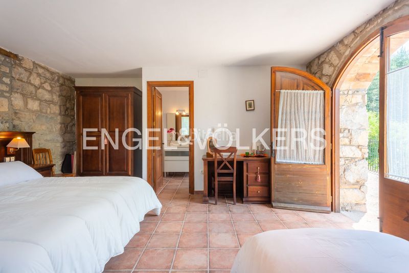 Foto 8e1a5585-5f9c-4628-b755-9e9778e0e7cf. Casa amb calefacció a Vall de Bianya (La)