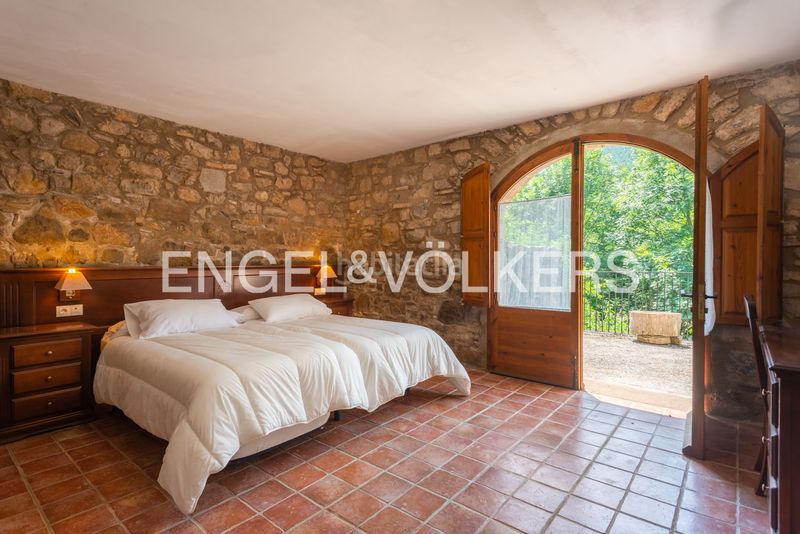 Foto aa668455-aa3d-42c6-b43c-b96e6331c51e. Casa amb calefacció a Vall de Bianya (La)
