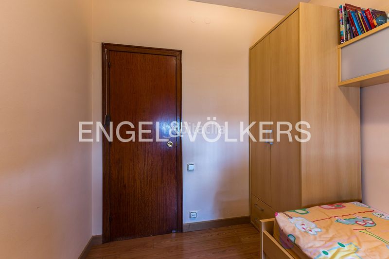 Foto 07ee1a89-9483-4449-bf12-ba76a859a45a. Casa amb calefacció aparcament a Torrent Ballester Viladecans