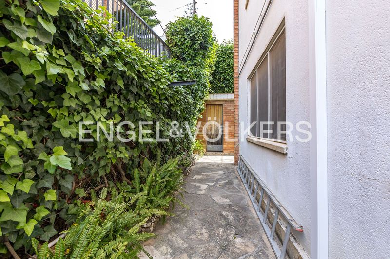 Foto 51930f3d-4fc0-486a-be0a-185996a7a36a. Casa amb calefacció aparcament a Torrent Ballester Viladecans