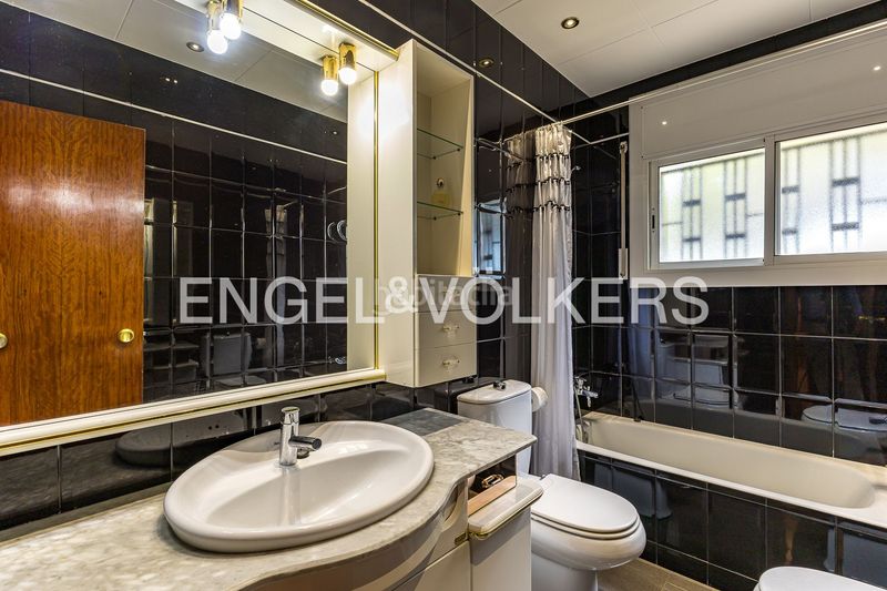Foto 5896baa0-9542-4364-8e14-5488a6ebbd7e. Casa amb calefacció aparcament a Torrent Ballester Viladecans