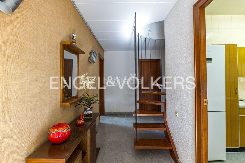 Foto 7e7fe681-9fb7-4088-9456-6962b8b2cc00. Casa amb calefacció aparcament a Torrent Ballester Viladecans