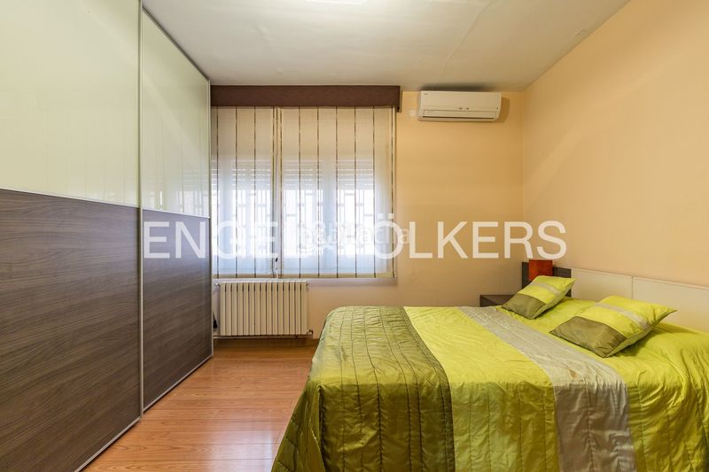 Foto 9a964cdf-b4cd-4409-b916-fc3d672331e0. Casa amb calefacció aparcament a Torrent Ballester Viladecans