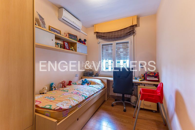 Foto b6317770-0080-48e8-ac55-7df01e04eb87. Casa amb calefacció aparcament a Torrent Ballester Viladecans
