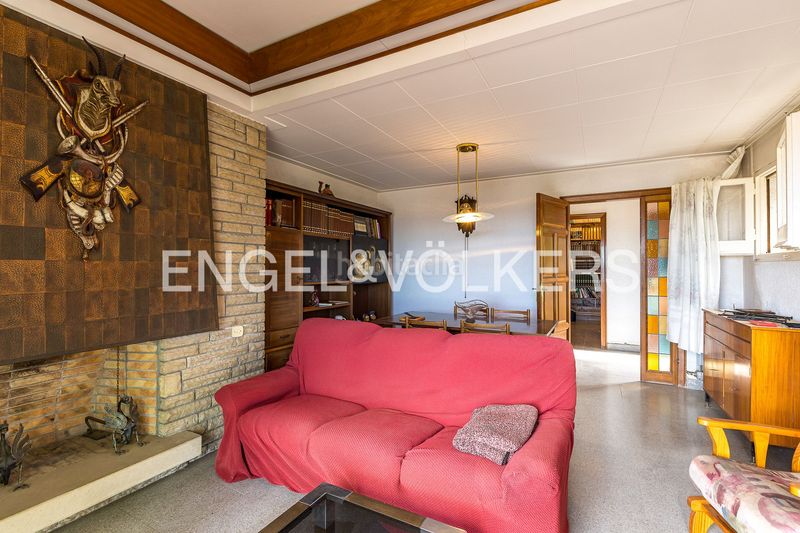 Foto b7263d2f-71d9-485f-a25e-573d27e58bc2. Casa amb calefacció aparcament a Torrent Ballester Viladecans