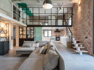Apartamento en Vallvidrera - Tibidabo - Les Planes. Espectacular loft industrial reformado con vistas al mar y a la