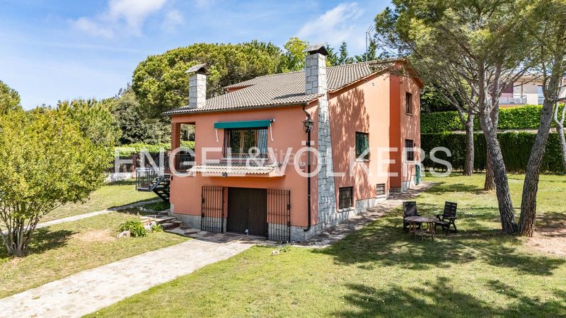 Foto 5e8091e9-d4ed-4b2e-855f-4409f9be7bbf. Casa amb calefacció aparcament a Moià