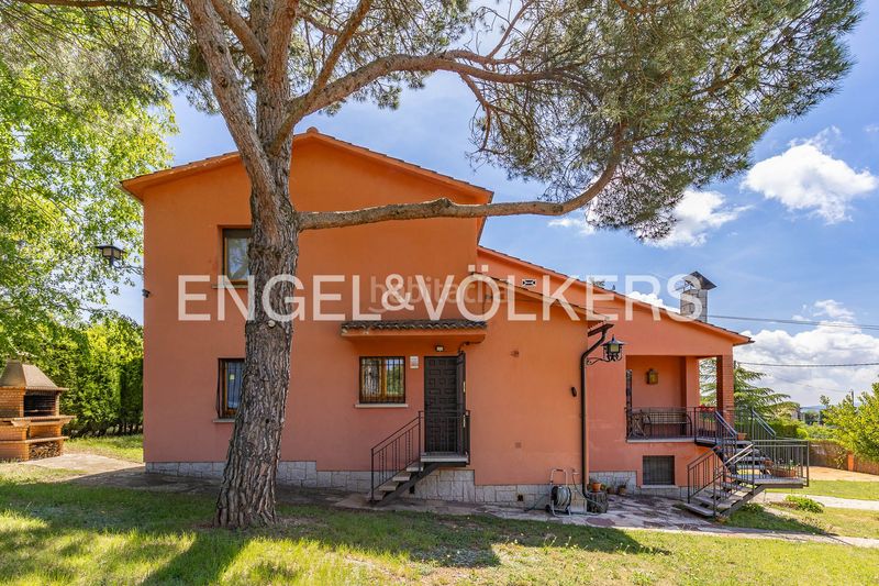 Foto f9b01285-5d62-49c8-bfff-de2def8c08eb. Casa amb calefacció aparcament a Moià