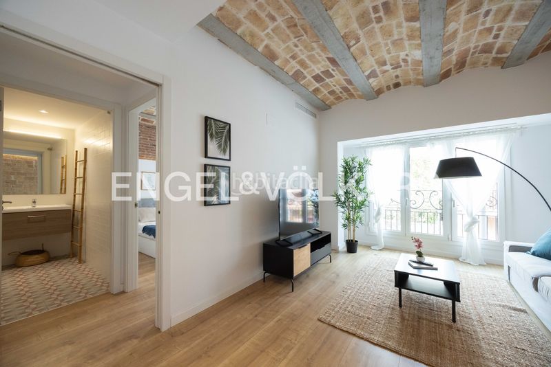 Foto f3e35bad-2350-478e-a51c-fedbdd03a8d2. Pis amb calefacció a Putget - Farró Barcelona