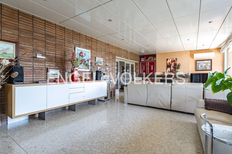 Foto c557d21c-59e1-4bde-9520-05bd84adc7ea. Casa amb calefacció aparcament piscina a Canovelles