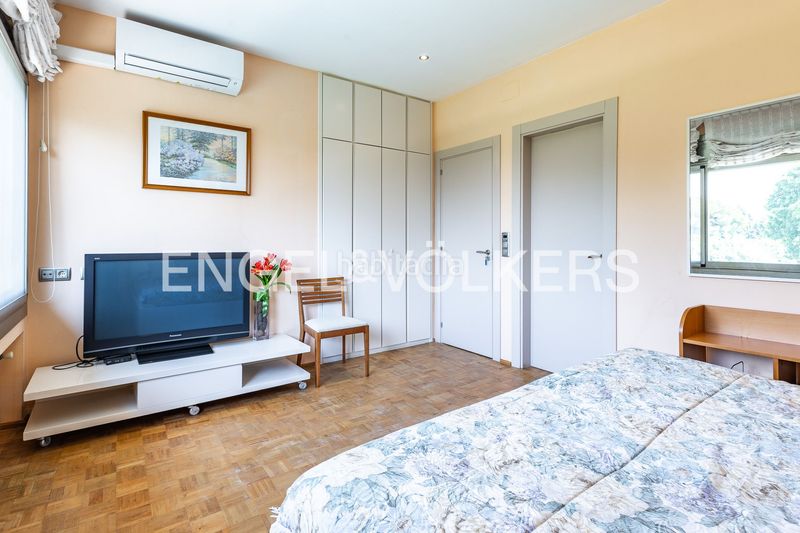 Foto e274c9b9-6f2a-4cee-9996-89c1fb3e6910. Casa amb calefacció aparcament piscina a Canovelles