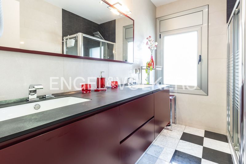 Foto fa391b55-5164-4cbf-ab7f-6e1ad4ad816e. Casa amb calefacció aparcament piscina a Canovelles