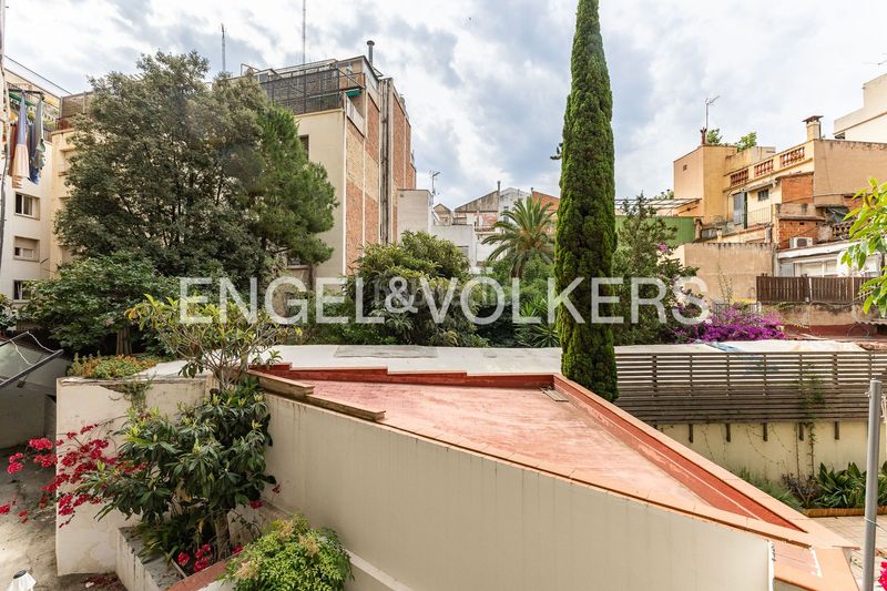 Foto 4f09fdfe-dcdd-4aed-9cff-76cabe431b35. Pis amb calefacció a Putget - Farró Barcelona