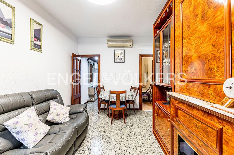Foto aac00169-4974-4ef5-be66-22555a5d508d. Pis amb calefacció a Guinardó Barcelona