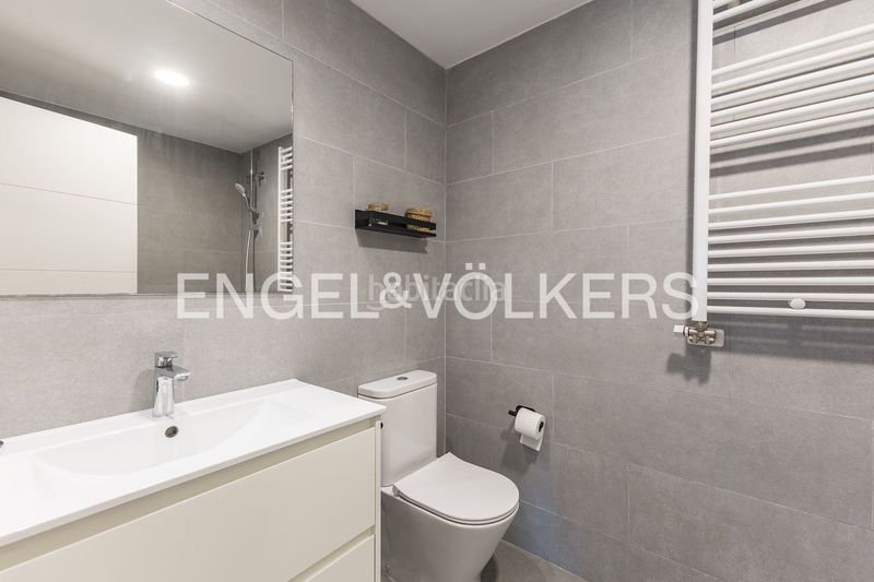 Foto 2049b38e-c5d9-4563-9c9f-14af3aedbc61. Pis amb calefacció aparcament piscina a Eixample Sant Joan Despí