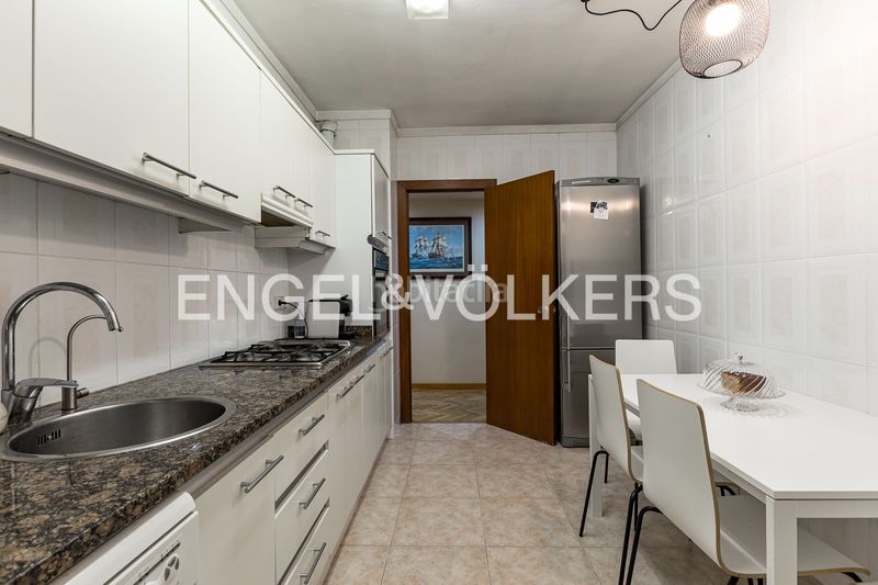 Foto 6a9c3b79-2491-4b01-9958-7672664db5ad. Pis amb calefacció aparcament a La Nova Esquerra de l´Eixample Barcelona