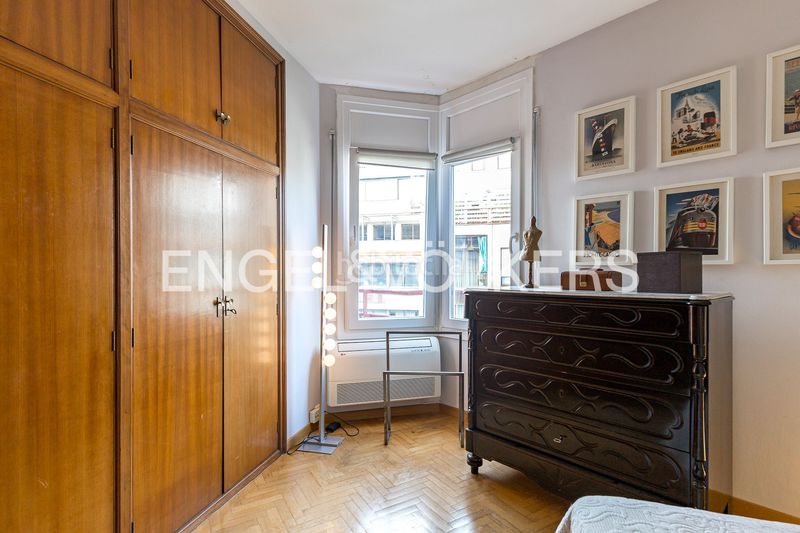 Foto d6f56aff-0d48-4a35-9b8b-41f268707aec. Pis amb calefacció aparcament a La Nova Esquerra de l´Eixample Barcelona
