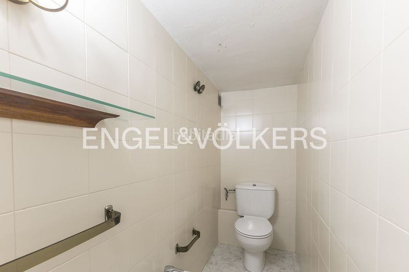 Foto 0dd56649-732b-49a4-ae70-a1abdbc197fc. Casa amb calefacció aparcament piscina a Centre Prat de Llobregat (El)