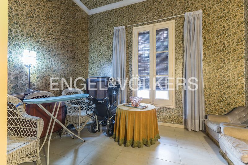 Foto 1a5a1a20-323e-4704-b725-5203ec4e9363. Casa amb calefacció aparcament piscina a Centre Prat de Llobregat (El)