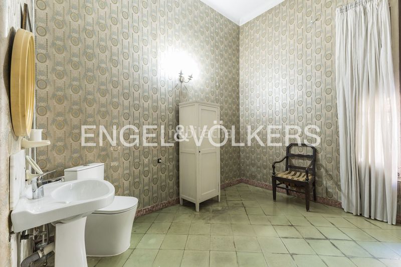 Foto aff82403-1518-4b33-b3fb-03dd8511abd0. Casa amb calefacció aparcament piscina a Centre Prat de Llobregat (El)
