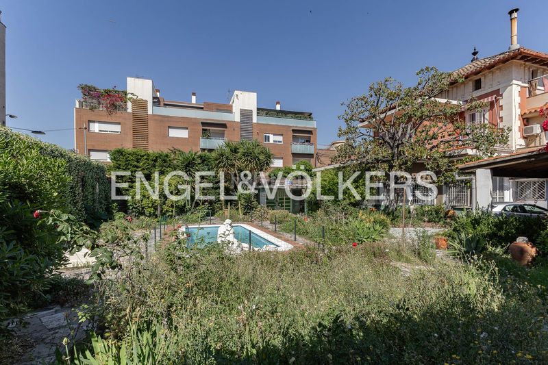 Foto d5677eb5-8f9e-4979-802b-9953070511ba. Casa amb calefacció aparcament piscina a Centre Prat de Llobregat (El)