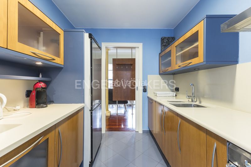 Foto 20e27115-e2a4-4e57-85e5-8ca45e100a56. Àtic amb calefacció aparcament a Vila de Gràcia Barcelona