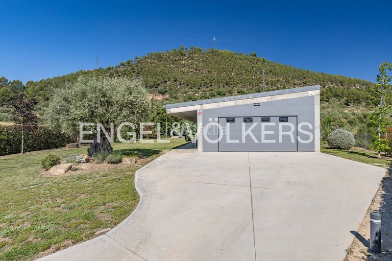 Foto a8099cfd-5ad9-43b6-b6bf-26a01ffe31f1. Casa amb calefacció aparcament a Callús