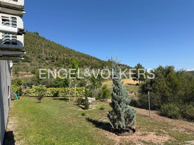 Foto ca3c1085-5d68-4bd6-91a8-2be6c4a44ecd. Casa amb calefacció aparcament a Callús