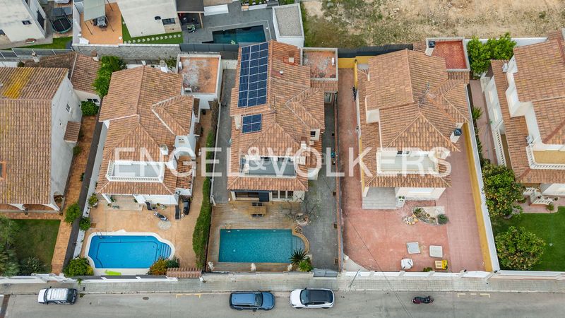 Foto be96b772-1ab3-4ac3-9547-06af7e5757d1. Casa amb calefacció aparcament piscina a Mas Mel Calafell
