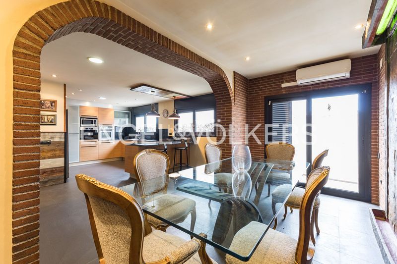 Foto caf860b5-e29a-4aa2-b67f-f9fa4e936e1b. Casa amb calefacció aparcament piscina a Mas Mel Calafell