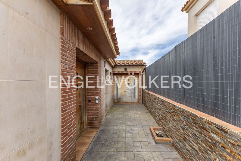 Foto ec74be8c-b689-4067-abae-7be93b44d53f. Casa amb calefacció aparcament piscina a Mas Mel Calafell
