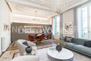 Piso en Dreta de l´Eixample. Espectacular piso de lujo en casa burés