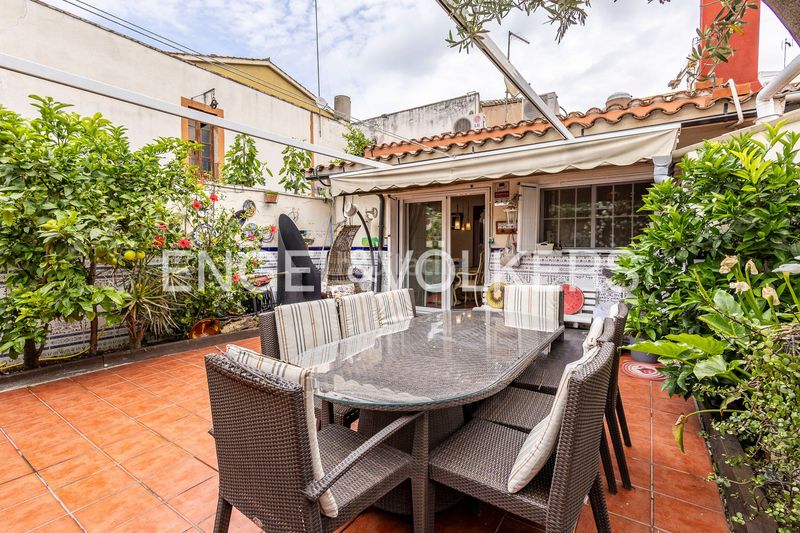 Foto c6714285-7e70-4c1c-a5c0-a0727eec76de. Casa amb calefacció a Eixample Sant Joan Despí