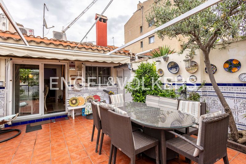 Foto fd63bd07-67b7-438d-89da-d104fe03e163. Casa amb calefacció a Eixample Sant Joan Despí