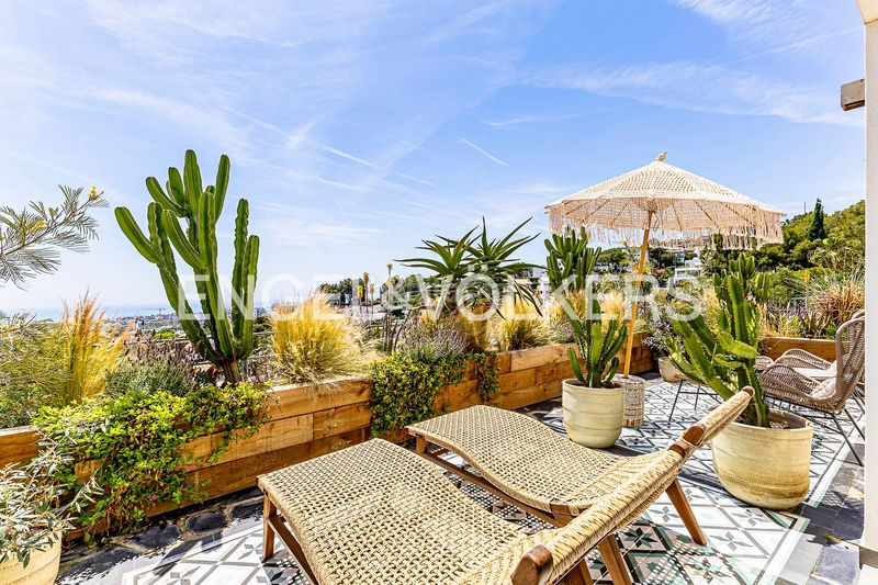 Foto 0123d76c-4552-4bd9-8832-8fd5c5536f2a. Casa amb calefacció aparcament piscina a Vallpineda-Santa Bàrbara Sitges