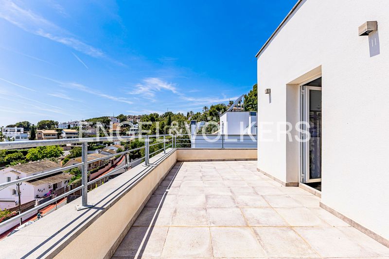 Foto 1b7020d7-e8b0-4818-a434-a5f9a9ac2b7f. Casa amb calefacció aparcament piscina a Vallpineda-Santa Bàrbara Sitges