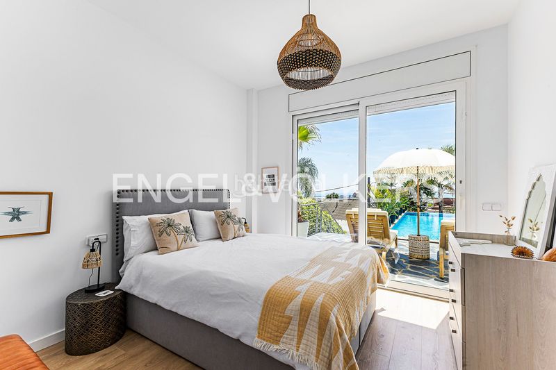 Foto b4f15c7c-94e1-4e42-a13d-a2df0af0a4f2. Casa amb calefacció aparcament piscina a Vallpineda-Santa Bàrbara Sitges