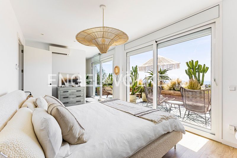 Foto c10de421-3d98-4197-96eb-879bc2a3fd78. Casa amb calefacció aparcament piscina a Vallpineda-Santa Bàrbara Sitges