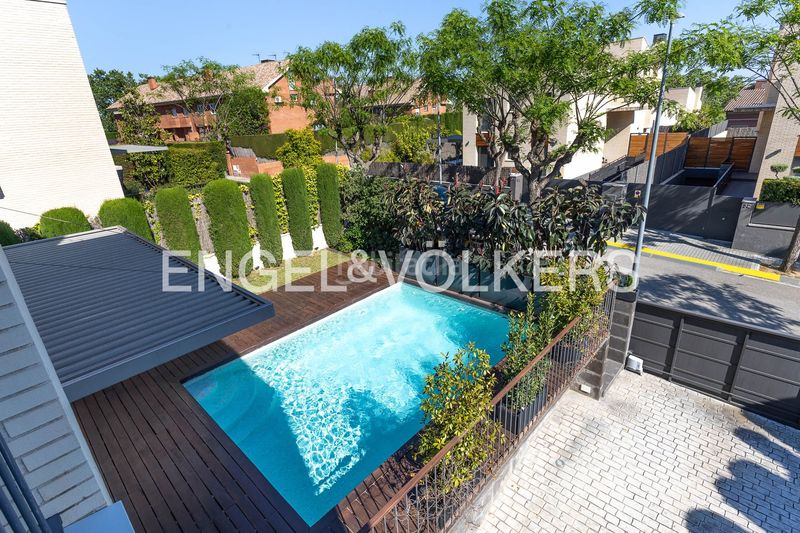 Foto 3d9182f4-e154-41c0-bc50-ab92d09f66b4. Casa amb calefacció aparcament piscina a Vilassar de Dalt