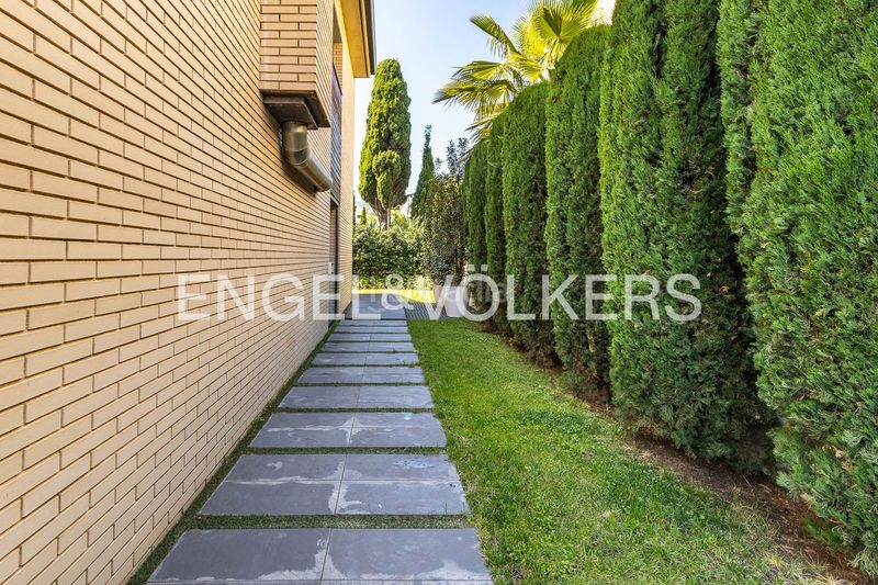 Foto 99d55588-a877-49ff-a86e-97efc305972c. Casa amb calefacció aparcament piscina a Vilassar de Dalt