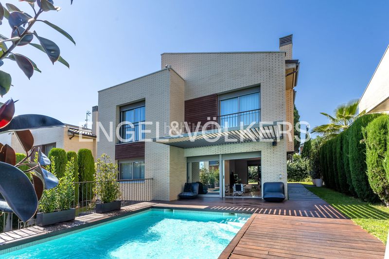Foto a4098ef9-cb78-463e-bc6d-456971487c2b. Casa amb calefacció aparcament piscina a Vilassar de Dalt