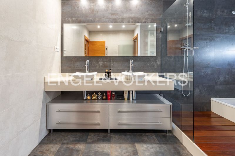 Foto b2315d30-4029-449f-a12a-fda243b30559. Casa amb calefacció aparcament piscina a Vilassar de Dalt