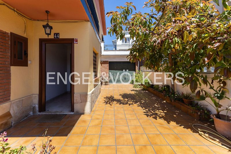 Foto 5c0db517-4366-4719-8413-e0dd15e6a585. Casa amb calefacció aparcament a Banyeres Premià de Mar