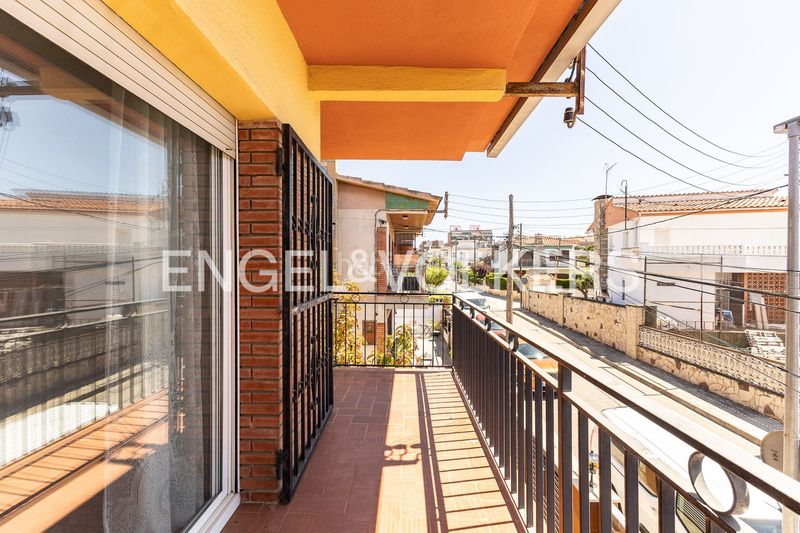 Foto c799c9f1-8cc0-4886-bd43-8287536371f1. Casa amb calefacció aparcament a Banyeres Premià de Mar